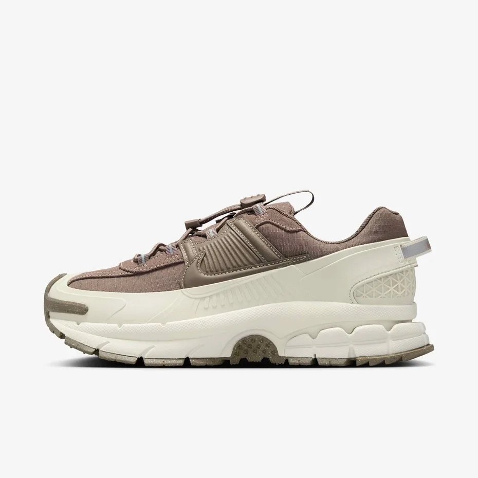 Nike zoom Vomero 5 roam mink brown