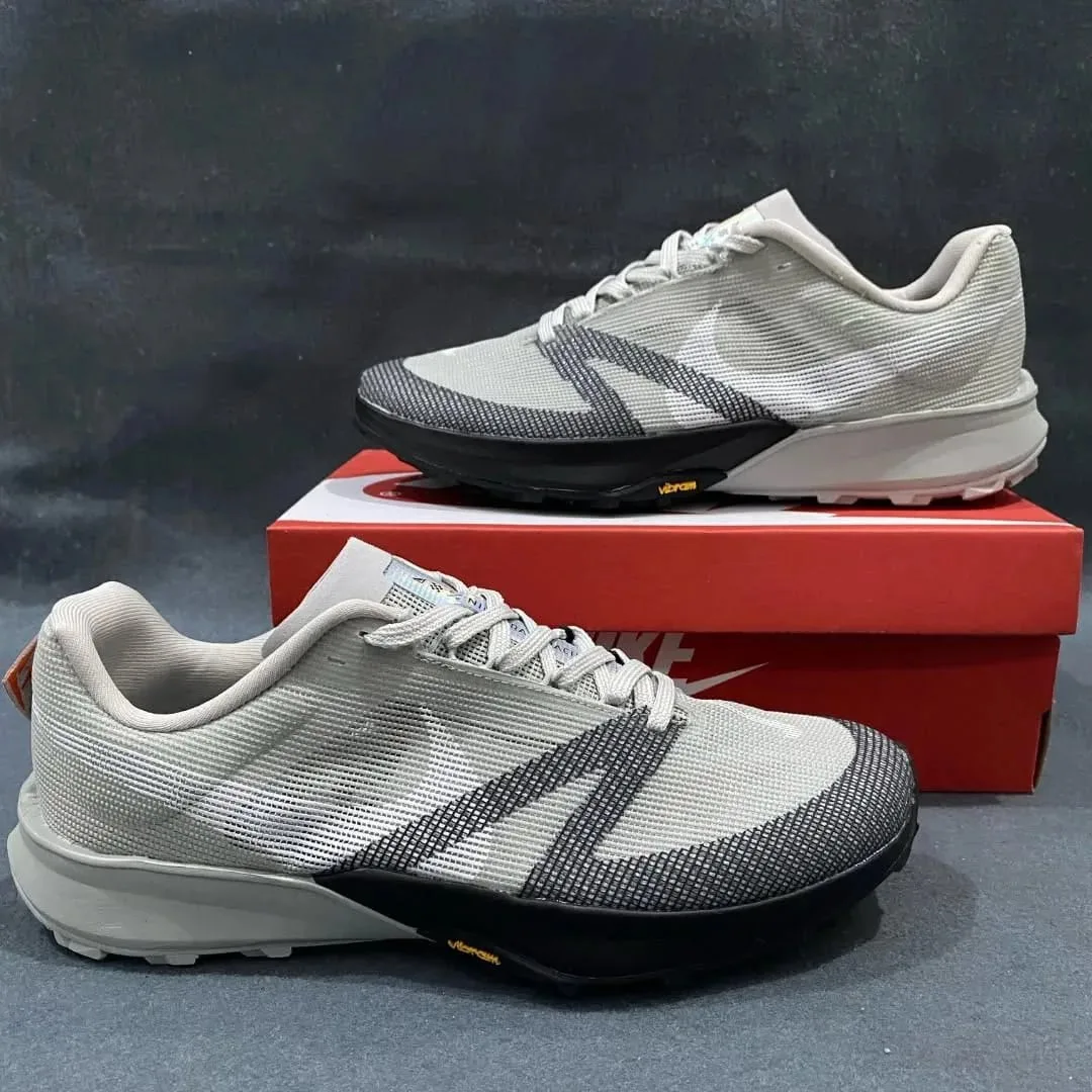 Nike trail kiger 10 silver grey b orange