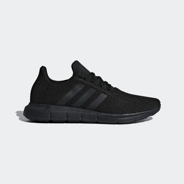 Adidas swift run tripple black