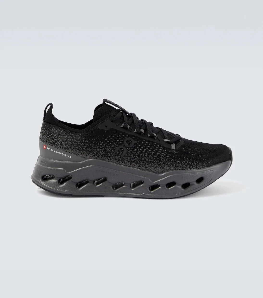 On Cloudsurfer Max Black / Eclipse