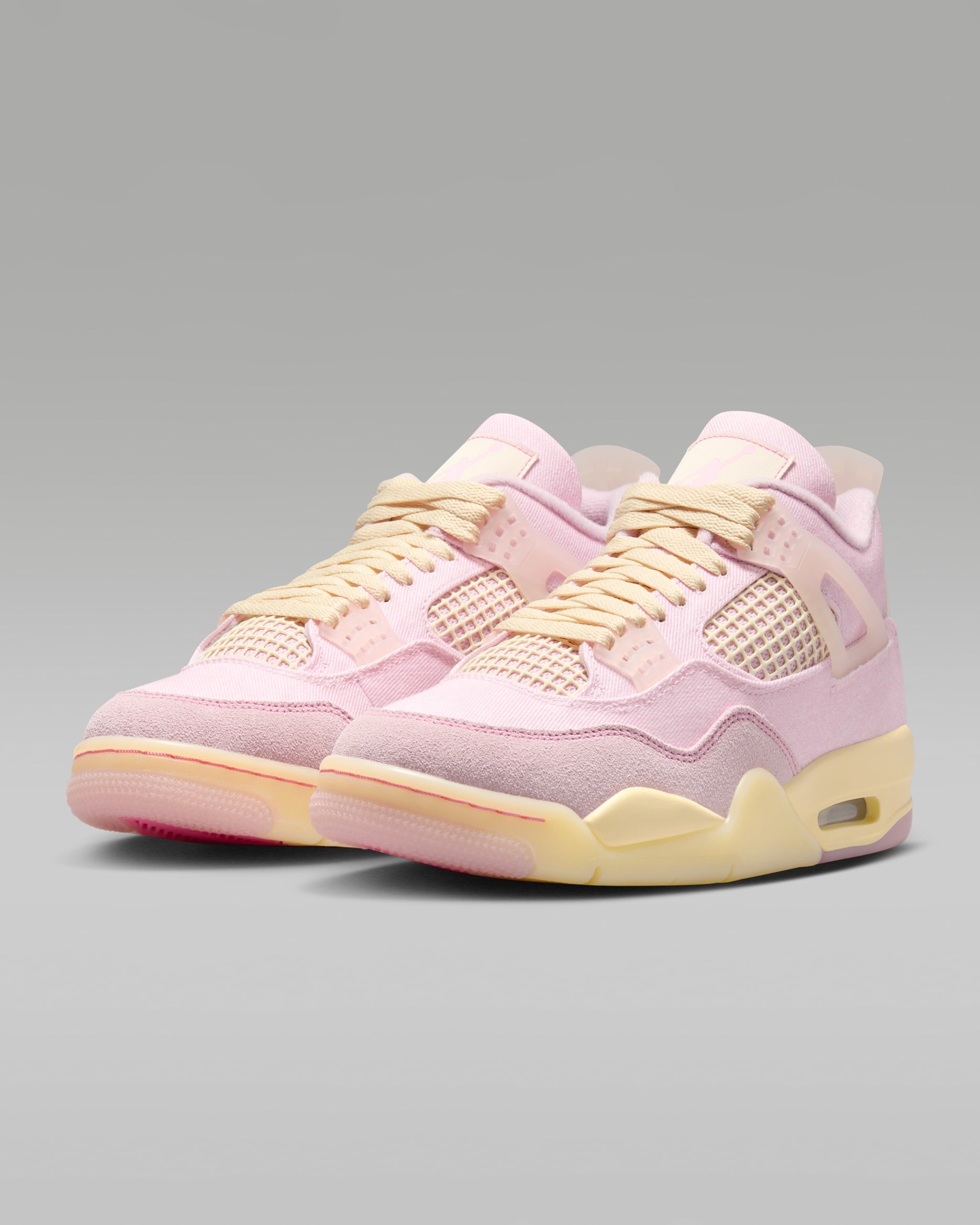 Air Jordan 4 Retro 'Pearl Pink and Iced Carmine'
Women's Shoe - Image 4