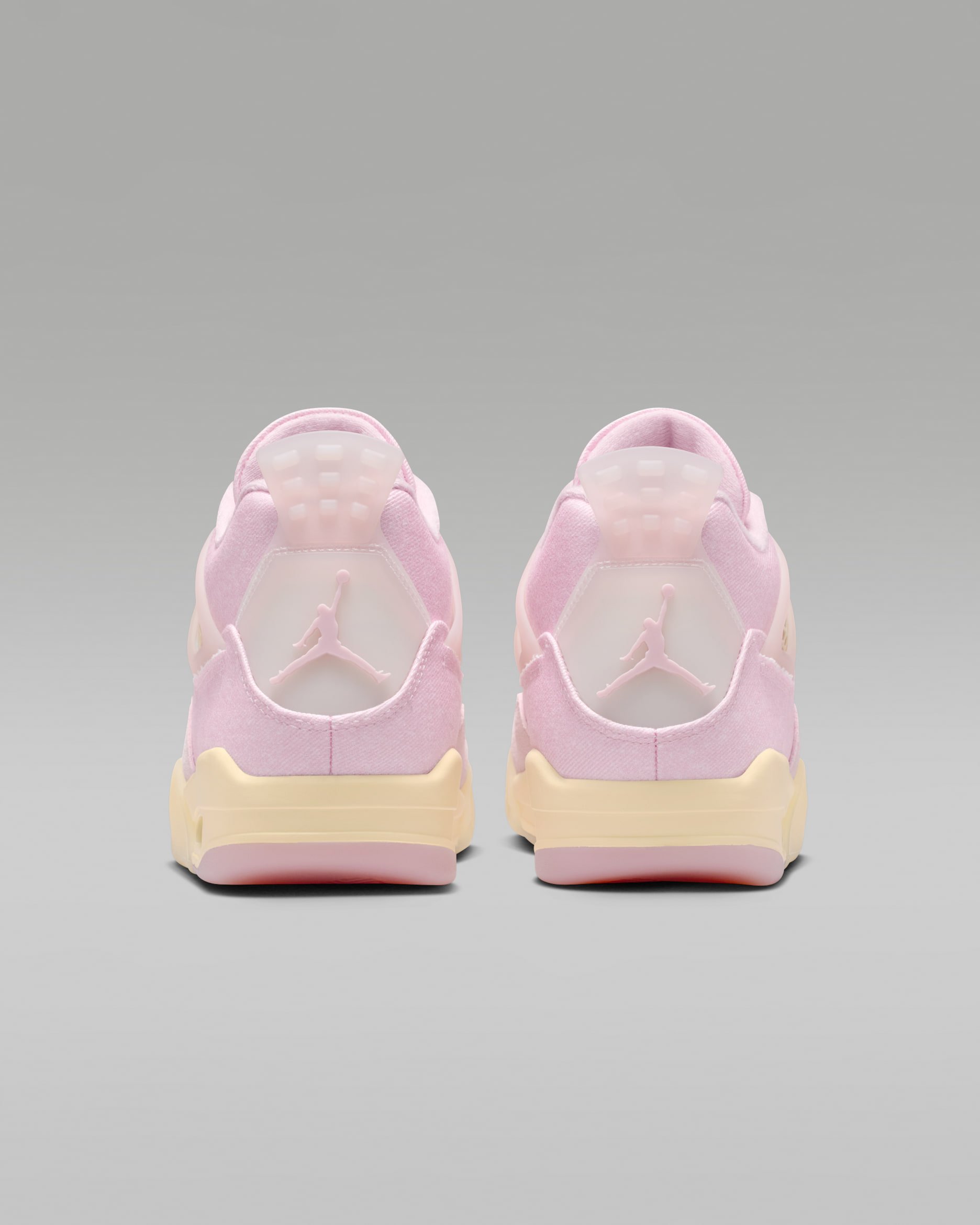 Air Jordan 4 Retro 'Pearl Pink and Iced Carmine'
Women's Shoe - Image 6