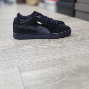 PUMASuede Classic 'Black'