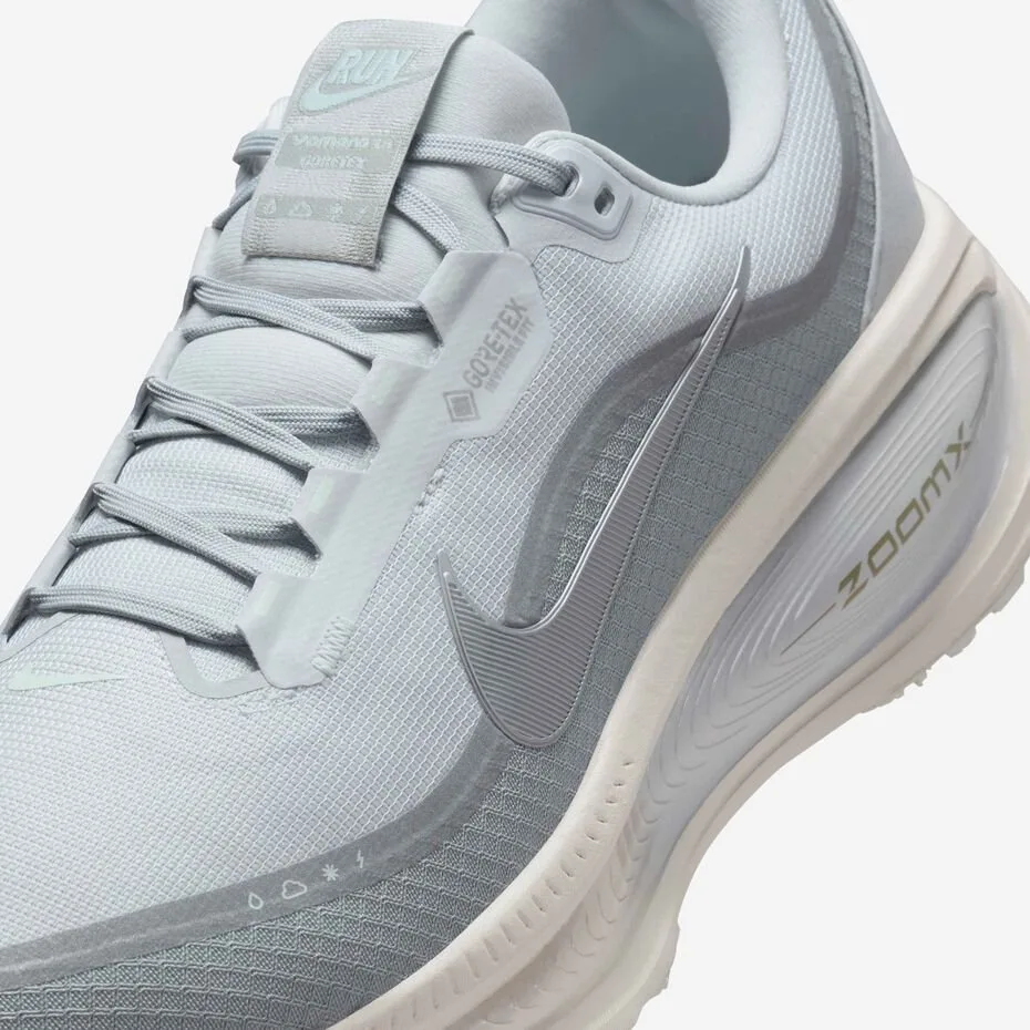 Nike Vomero 18 GORE-TEX Waterproof Road Running Shoes with Reflective Design AccentsPure Platinum/Light Pumice/Barely Green/Metallic Silver