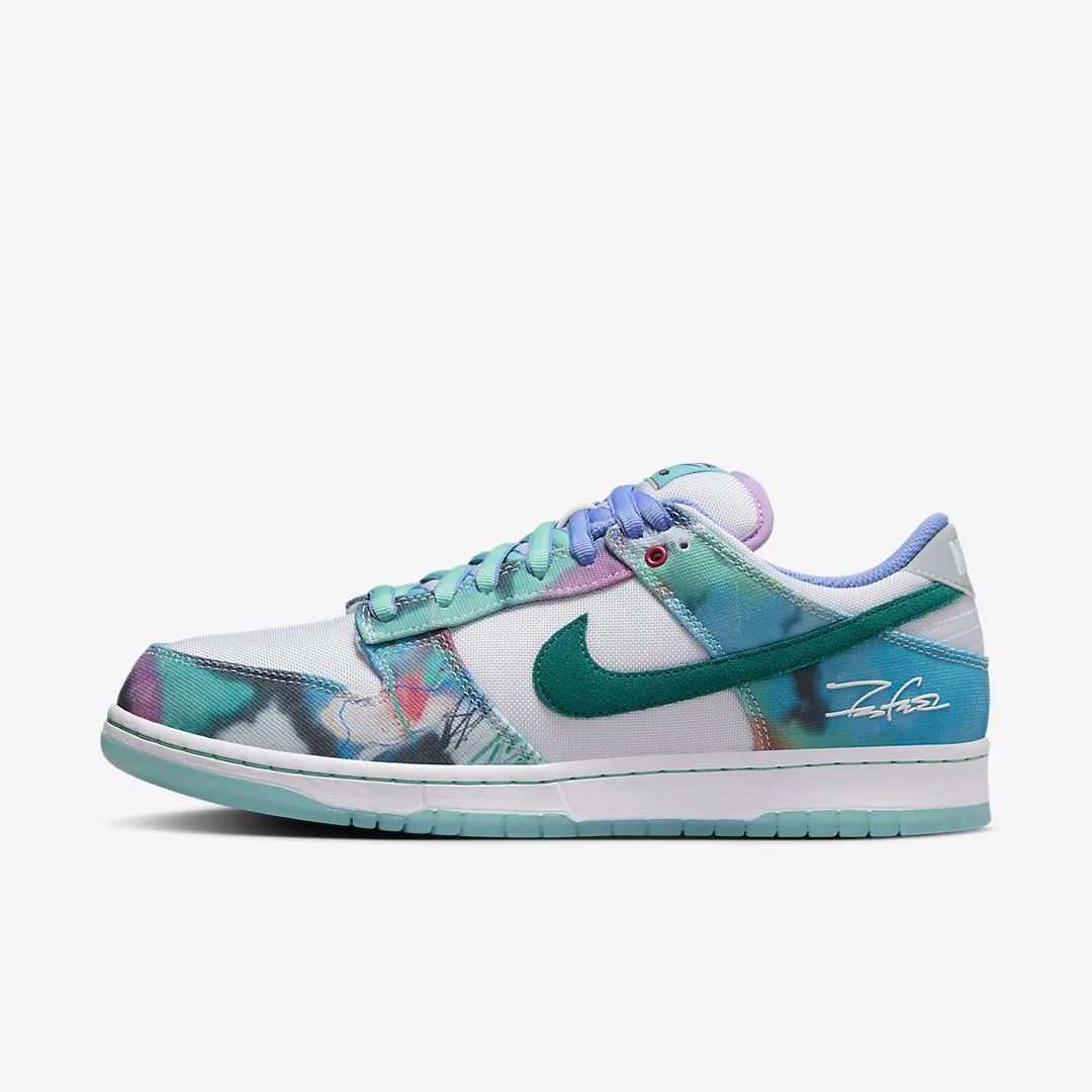 Nike-Nike x Futura Laboratories SB Dunk Low 'Bleached Aqua