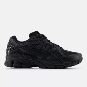 New Balance

1906 "Tripple Black" sneakers