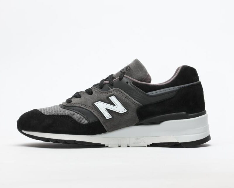 New Balance 997 Black & White – Classic Lifestyle Sneakers