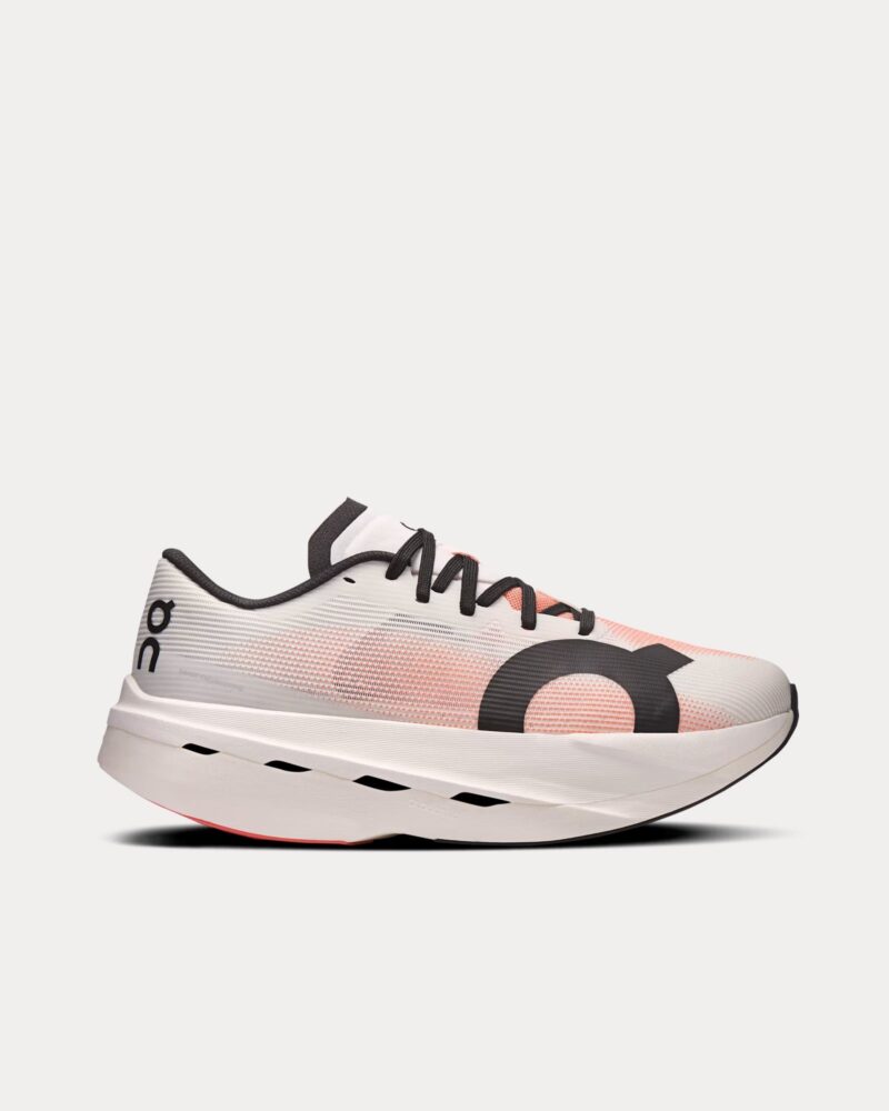On Running / womens

Womens Cloudboom Volt - Ivory/Sunstone